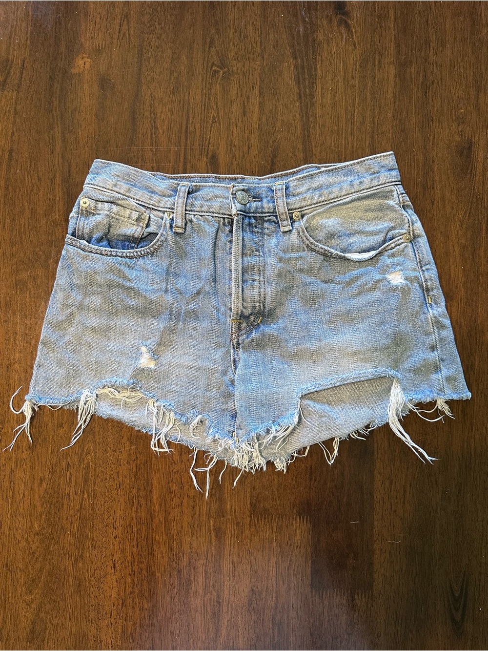 Free People We The Free Sofia Shorts Size 27 Distressed Denim Raw Hem